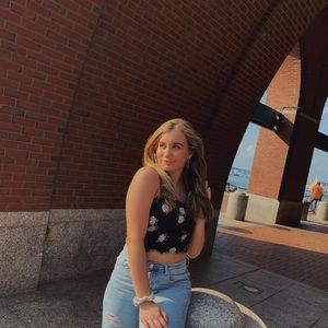 Meet your Posher, Kayli